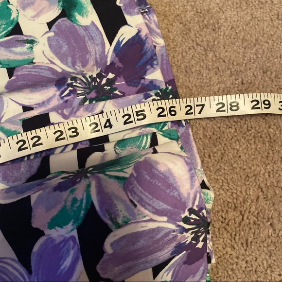 Black and white striped floral skirt - Picture 3 of 5